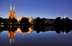 Dom zu Lübeck bei Nacht